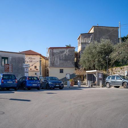 Minuta Skyline Apartman Pontone Kültér fotó